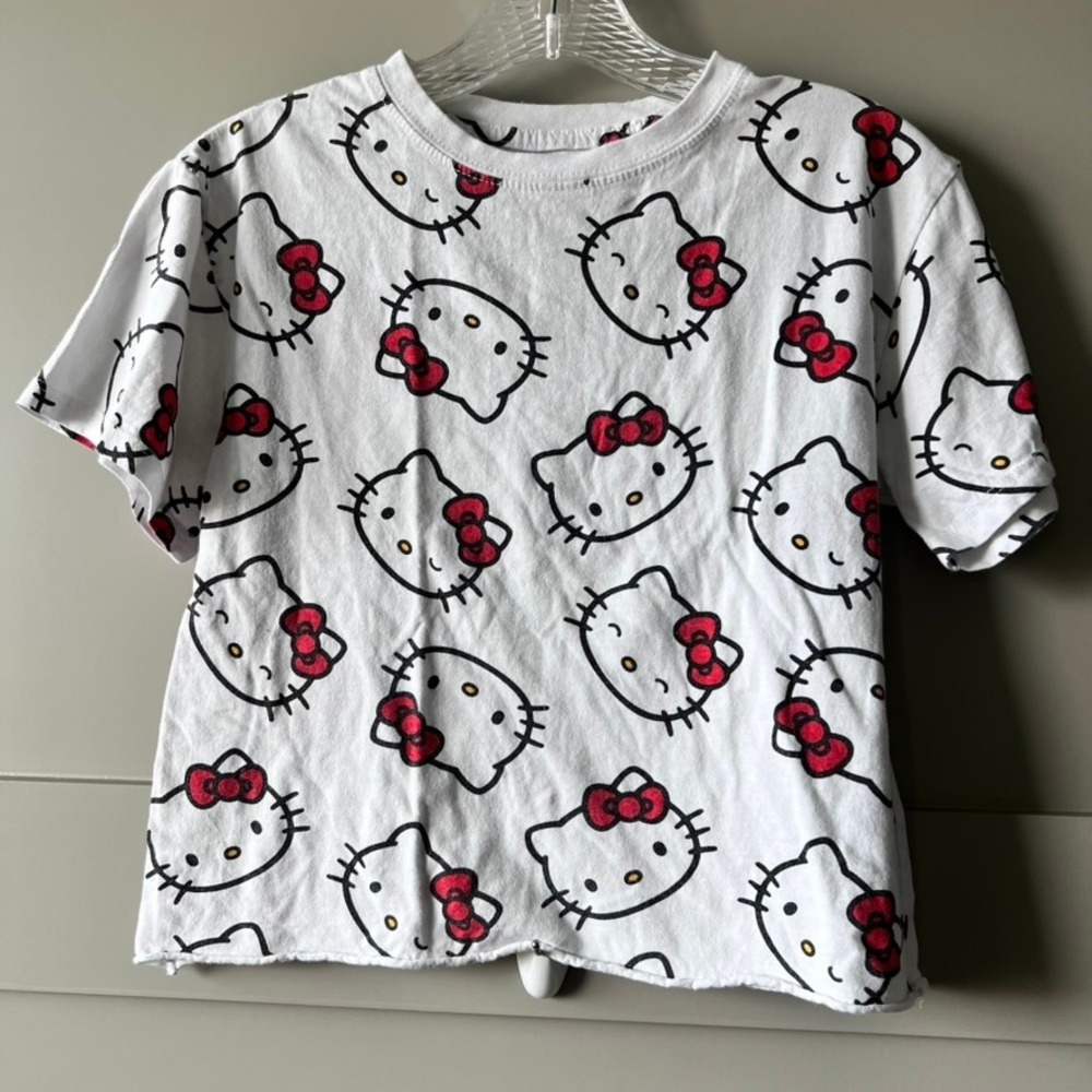 Sanrio Hello Kitty All Over Print White Crop Top T-Shirt Hybrid Apparel Women XS